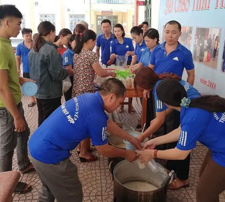 Ấm lòng bát cháo tình thương